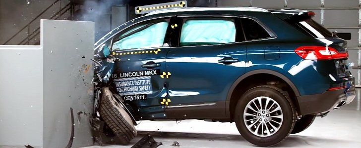 2016 Lincoln MKX IIHS crash test
