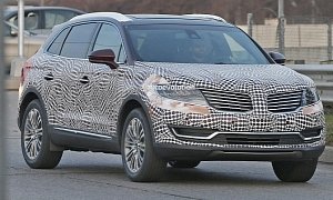 2016 Lincoln MKX Spied in Production Ready Guise