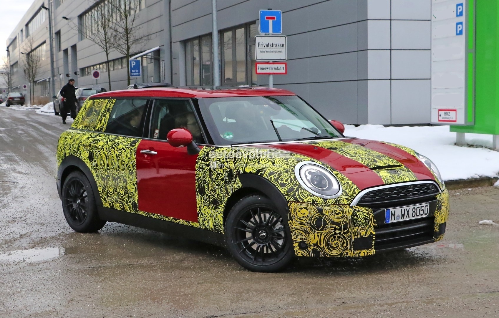 2016 MINI Clubman Cooper S Spied Wearing Production Lights - autoevolution