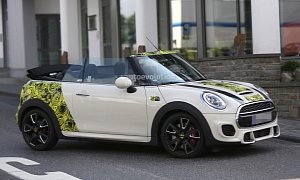 2016 MINI Cooper S Convertible Spied with the Top Down, Nearly Undisguised