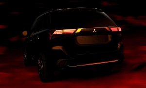 2016 Mitsubishi Outlander Teased Again With Two New Images