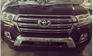 2016 Toyota Land Cruiser Facelift Shows Its Face on Instagram