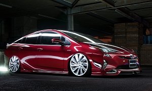 2016 Toyota Prius Tuned by Wald Looks Decent