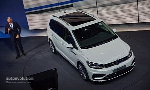 2016 Volkswagen Touran Debuts Class-Leading MPV Technologies in Geneva