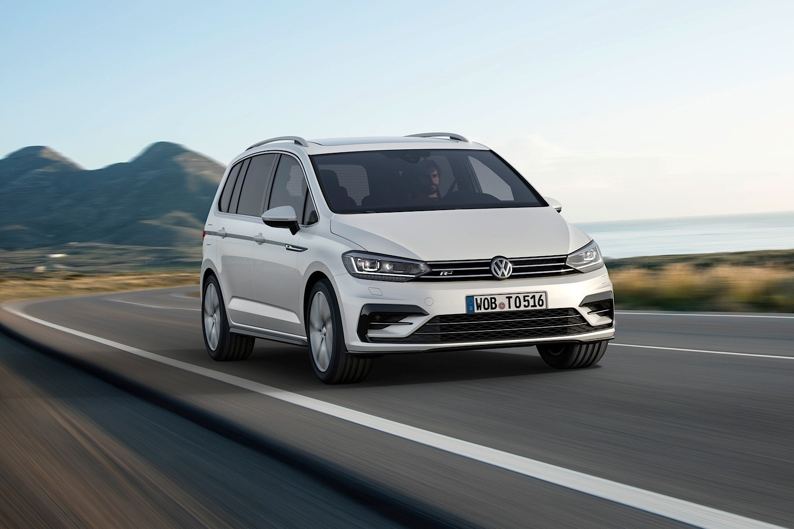 2016 Volkswagen Touran R-Line Package Launched in Germany - autoevolution
