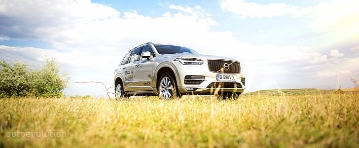 2016 Volvo XC90 in nature