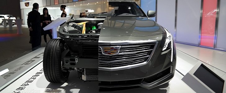 2017 Cadillac CT6 Plug-In cutaway