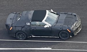 2017 Chevrolet Camaro Convertible - Soft Top Roof Spied