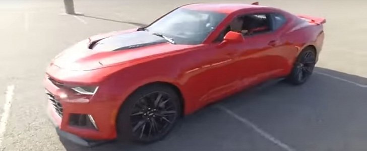 2017 Chevrolet Camaro ZL1 with 10-Speed Auto Hits the Skidpad