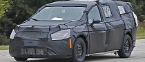 2017 Chrysler Town & Country Spied Up Close and Personal