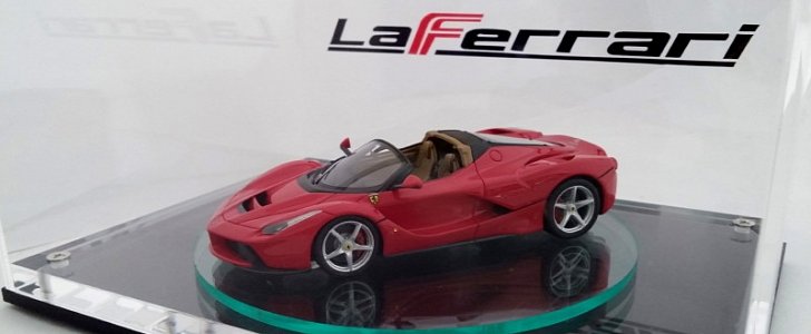 2017 Ferrari LaFerrari Spider 1/43 scale model
