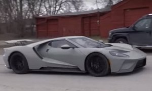 2017 Ford GT Accelerates Hard During Spotting in Canada, Exhaust Sounds Wild