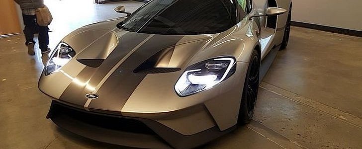 2017 Ford GT: silver on silver
