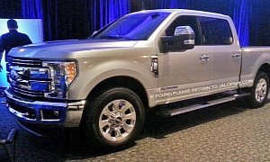 2017 Ford Super Duty to Get Camera Tech That Helps Drivers See Around Corners