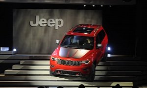 2017 Jeep Grand Cherokee Trailhawk and Updated Summit Launch in New York