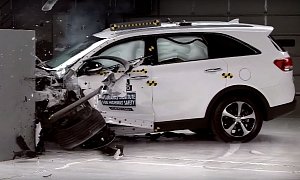 2017 Kia Sorento Crashes Its Way to Earn Top Safety Pick+ Rating