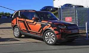 2017 Land Rover Discovery 5 / 2018 Land Rover LR5 Spied, Reveals More Skin