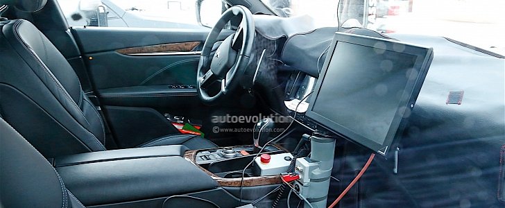 Maserati Levante interior spy shot