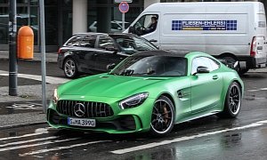 2017 Mercedes-AMG GT R Spotted Flaunting Its AMG Green Hell Magno Hue in Berlin