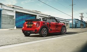 2017 MINI Cooper S Almost Becomes a JCW at the Essen Motor Show