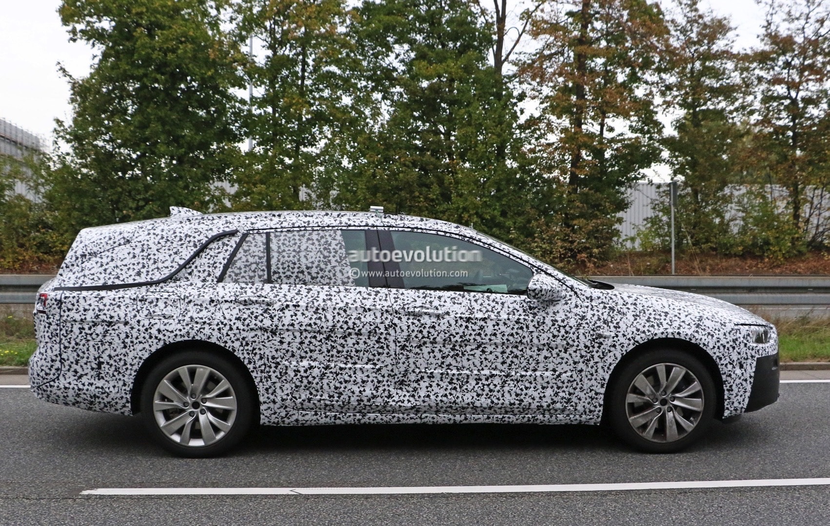 2017 Opel Insignia B Sports Tourer Spied For the First Time Ever