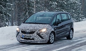 2017 Opel Zafira Facelift Spied with Less Camouflage