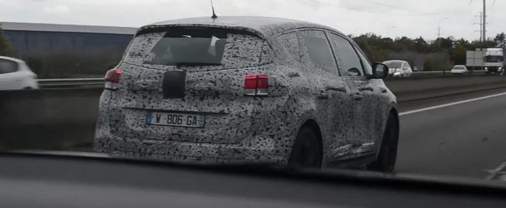 2016 Renault Scenic Spy Video Shows LED Headlights and New Design