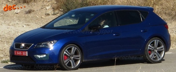 2017 SEAT Leon Cupra Facelift Spied Testing With Minimal Camo