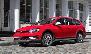 2017 Volkswagen Golf Alltrack Adds Off-Road Style to the Golf SportWagen