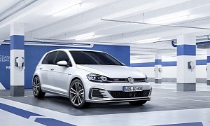 2017 VW Golf GTE and GTD Facelift Launched and Priced