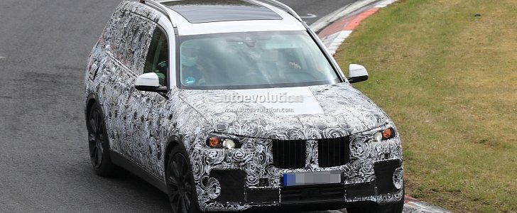 BMW X7 Hits the Nurburgring