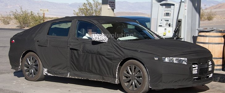 2018 Honda Accord Spied for the First Time, Partially Reveals Interior