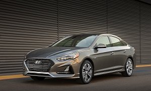 2018 Hyundai Sonata Hybrid and PHEV Bring Facelift to Chicago