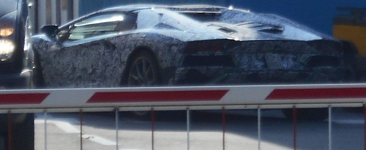 2018 Lamborghini Aventador Roadster Facelift Spied