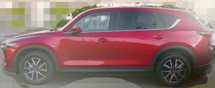 Alleged spy shot of the 2018 Mazda CX-8