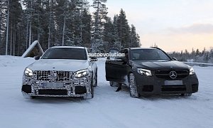 2018 Mercedes-AMG GLC63 Coupe Plays With GLC63 in The Snow