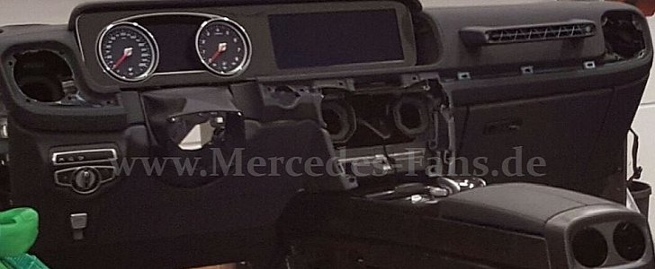 18 Mercedes Benz G Class W464 Interior Design Spied Autoevolution