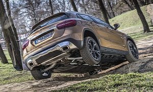 2018 Mercedes-Benz GLA Videos Show Canyon Beige and Jupiter Red Paint
