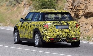 2018 MINI 5-Door Hatch Facelift Spied With Redesigned Taillights