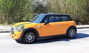 2018 MINI Cooper S Facelift Spotted Testing, It Has Minor Changes