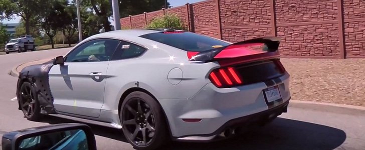 2018 Mustang Shelby GT500 spied