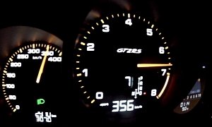 2018 Porsche 911 GT2 RS Hits 356 KM/H on German Autobahn, No Pun Intended