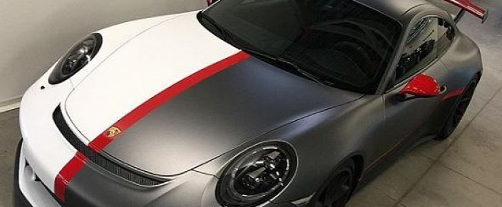 2018 Porsche 911 GT3 Face Gets Two-Faced Wrap