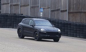 2018 Porsche Cayenne Mule Spied for The First Time