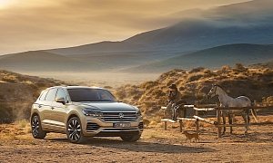 2018 Volkswagen Touareg Breaks Cover in China