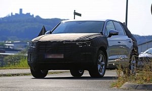 2018 Volkswagen Touareg Spied in Production-Ready Form