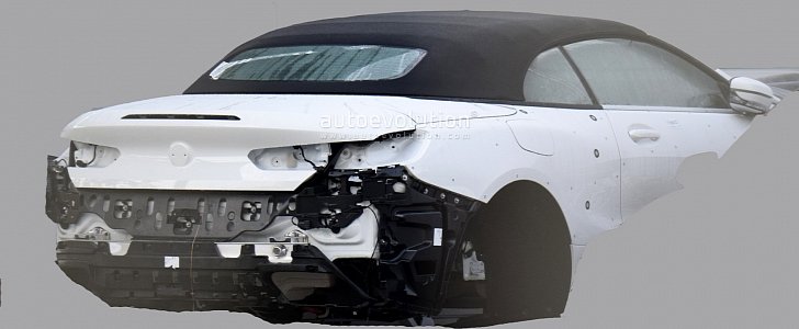2019 BMW 8 Series Convertible Shows Uncamouflaged Rear