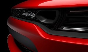 2019 Dodge Charger Hellcat Reveals Sinister Retro Headlights, Grille Air Intake