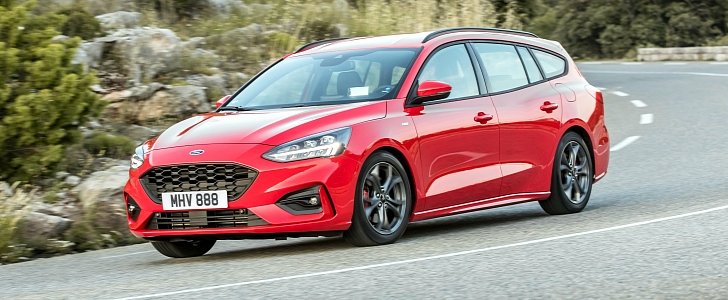 2019 Ford Focus Wagon ST-Line and Vignale Look Great in Red