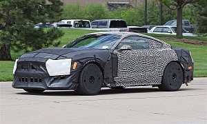 2019 Ford Mustang GT500 Spied In Detroit With Massive Tires